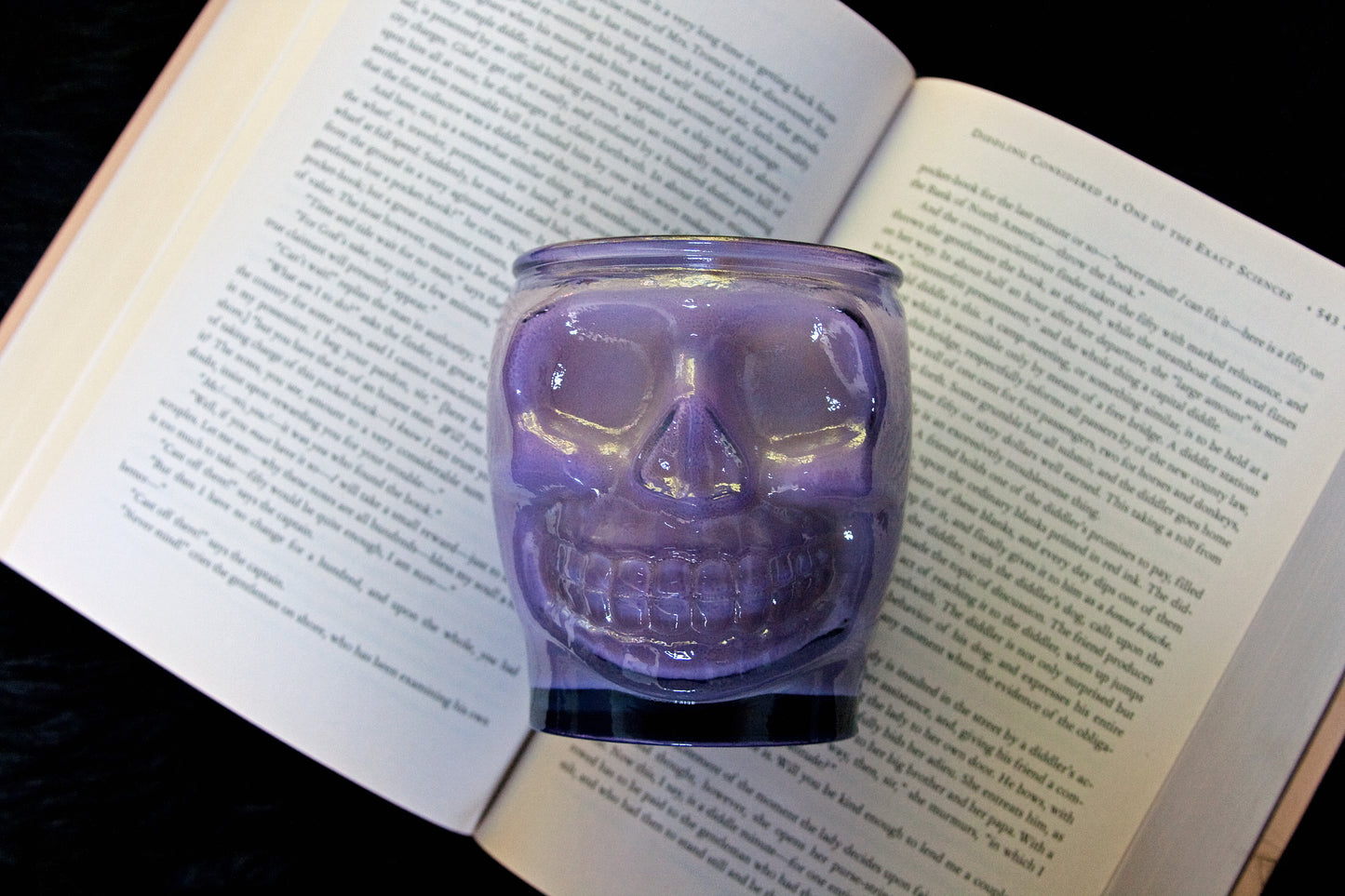 New Moon Musk Purple Skull Candle